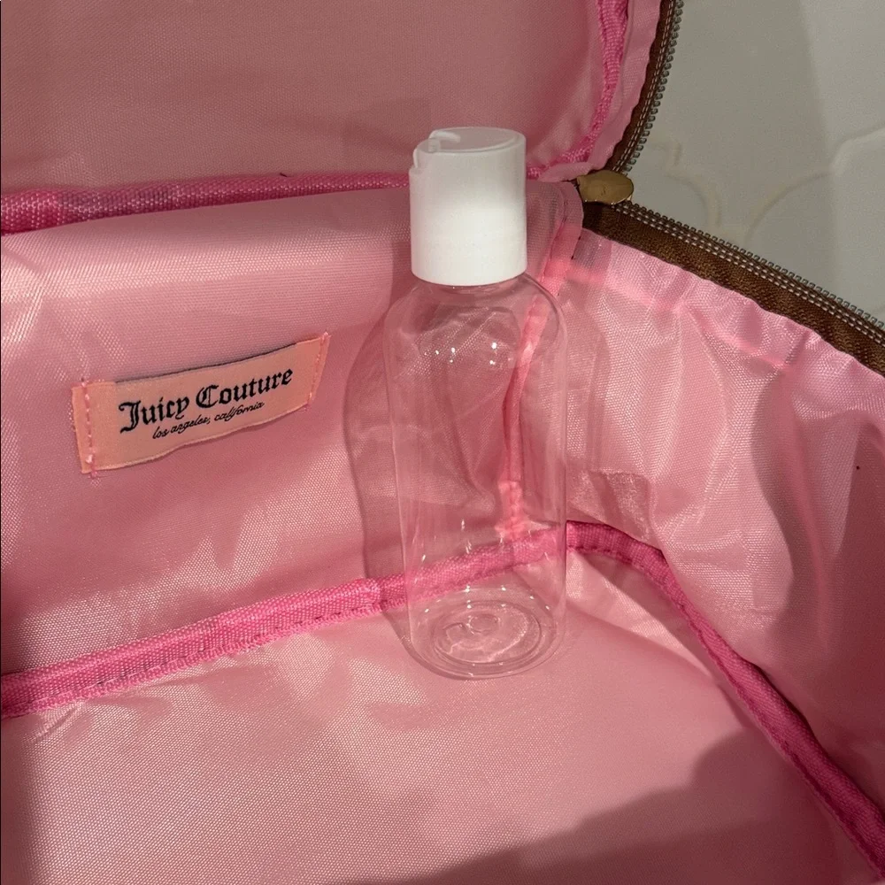 Juicy Couture Baby Pink Y2K Cosmetic Case - Picture 3 of 4